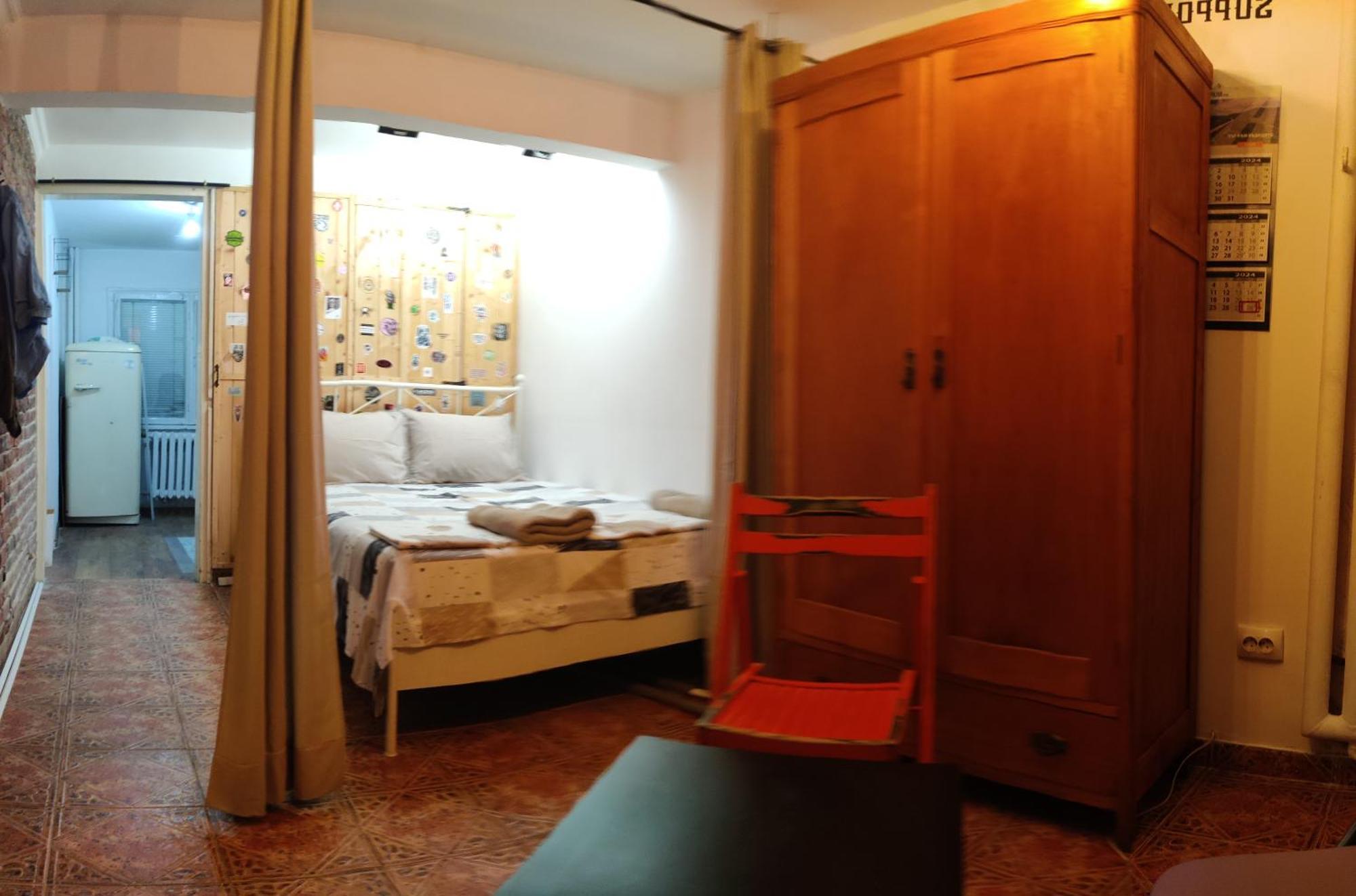 Interhost Guest Rooms And Apartments Sofia Esterno foto