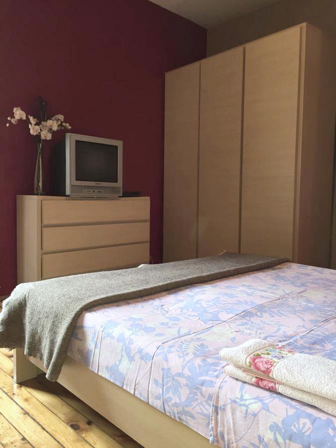 Interhost Guest Rooms And Apartments Sofia Esterno foto